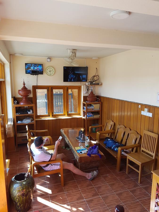 Gold Star Guest House Nyaung-U Ngoại thất bức ảnh