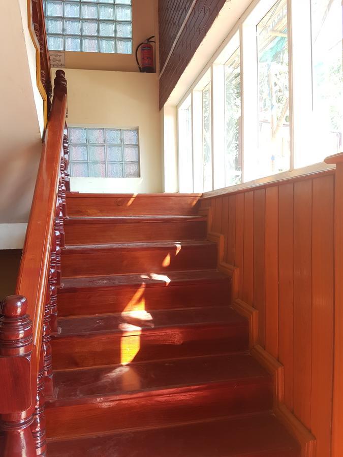 Gold Star Guest House Nyaung-U Ngoại thất bức ảnh